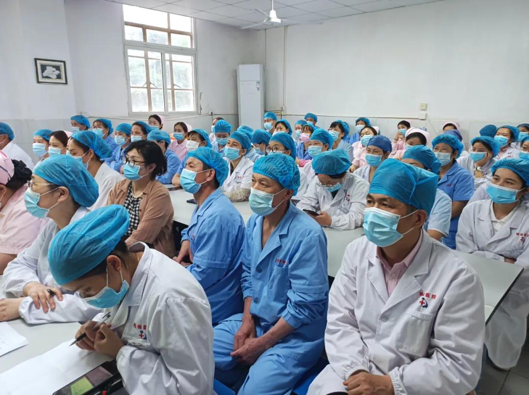 【院内要闻】明珠医院新冠疫情防控院感知识培训开启，为患者筑牢安全防线！