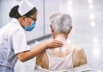 冬病夏治：用三伏贴调理身体，这四类人群赶紧看看吧！